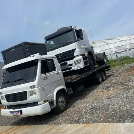 Cavalo mecânico da frota própria em pátio